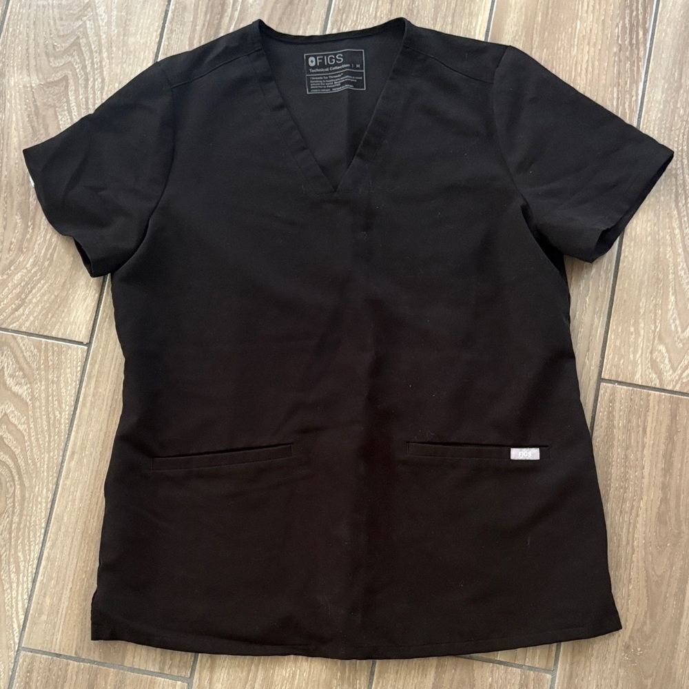 Figs Black Scrubs Technical Collection Women’s shirt Size Medium
